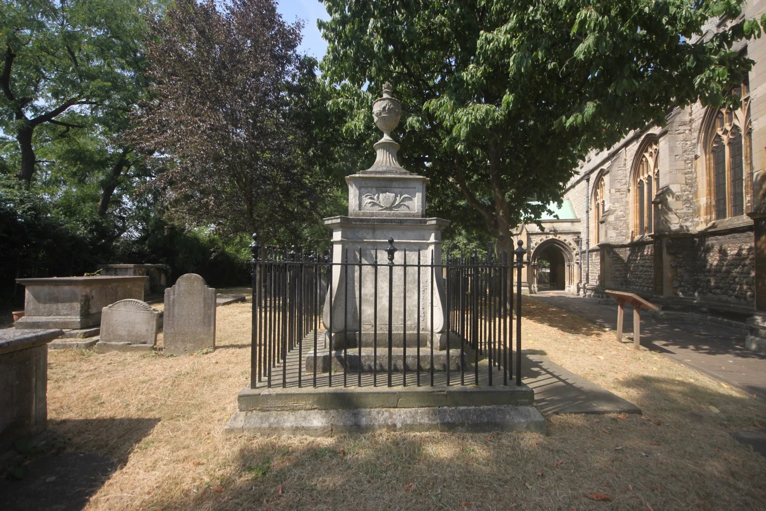 tomb of william hogarth