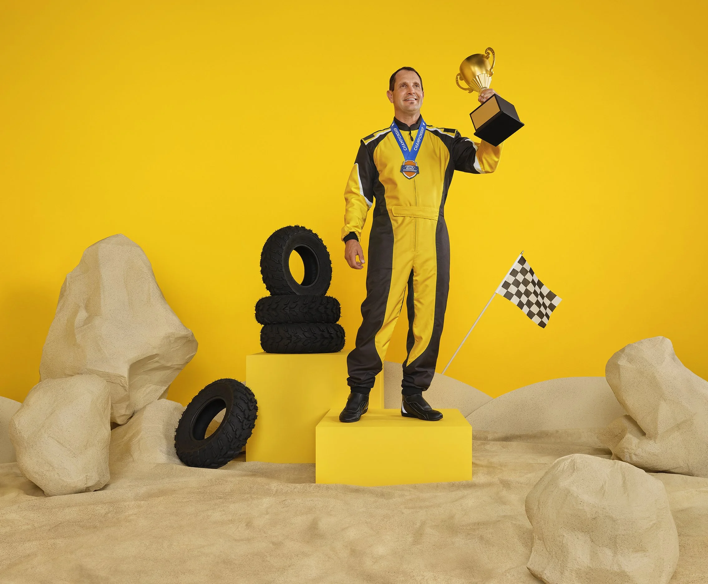 FallOE2025_Yellow_DesertRace_Vito_0952_RGB_300dpi_R2.jpg