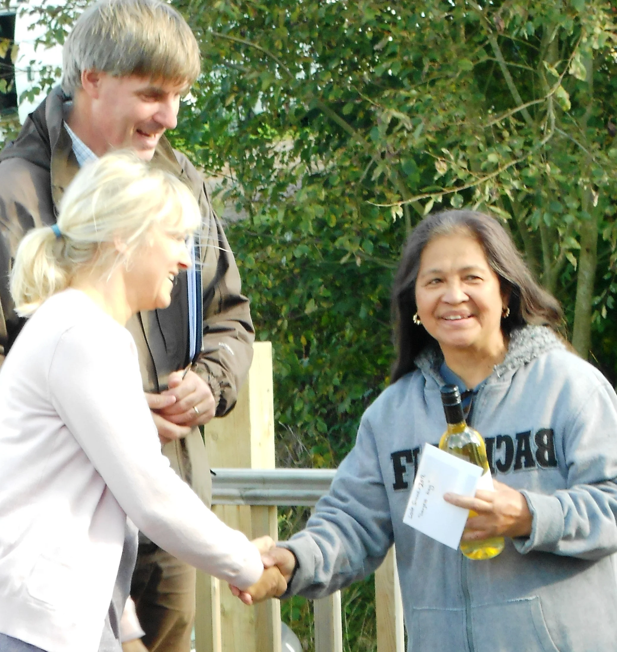 Marina Aylett wins heaviest bag at Brick Farm Lakes Late Summer Competition