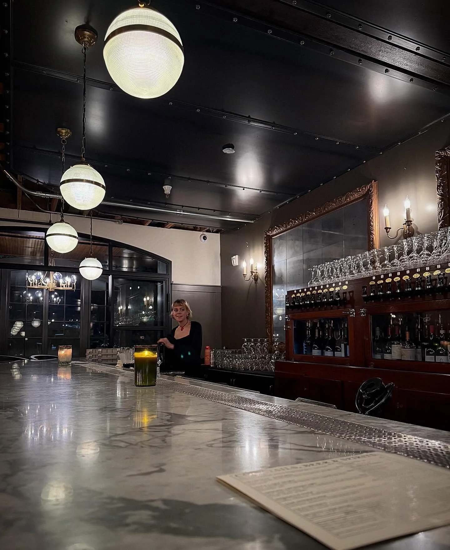 Beautiful hearts behind beautiful bars &hearts;️

Come see us downtown, nightly from 5pm. Cheers! 🍷