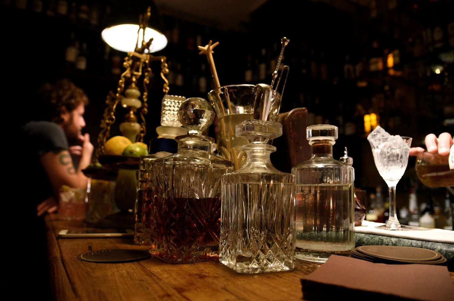 The bar counter at 1930 (Photo Toney)