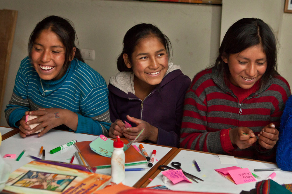  Peruvian She's the First Scholars Yakeline, Nayda, and Yaneth make cards for STF Scholars in Guatemala! 