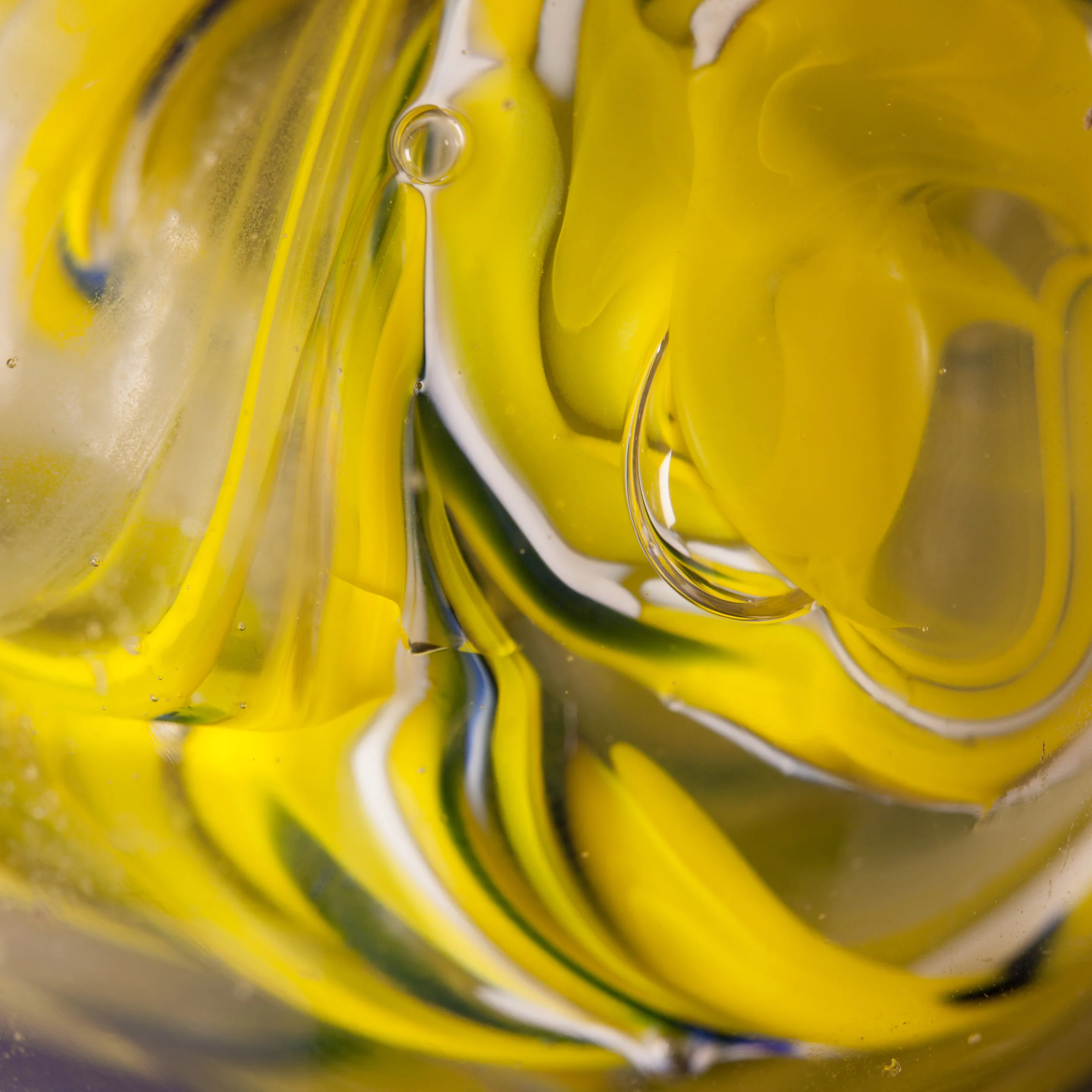 Blown_Glass_Yellow___2j.jpg