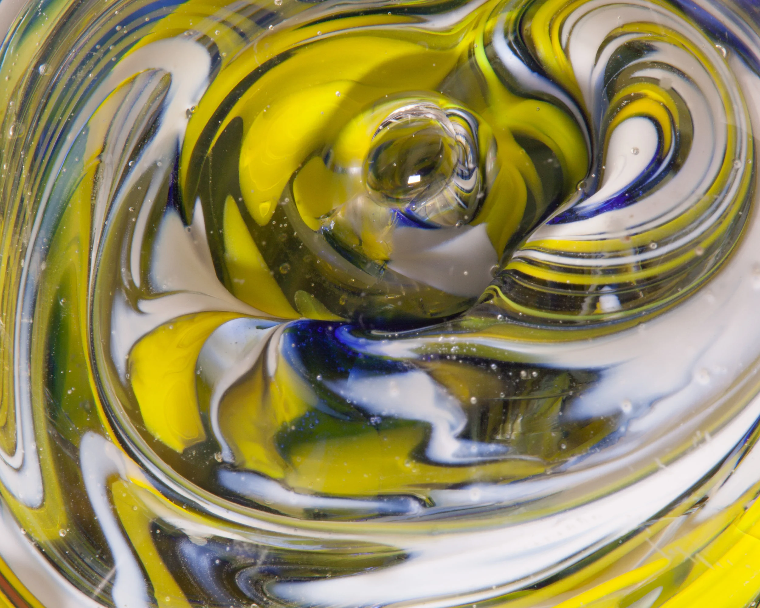 Blown_Glass_Yellow_2j.jpg