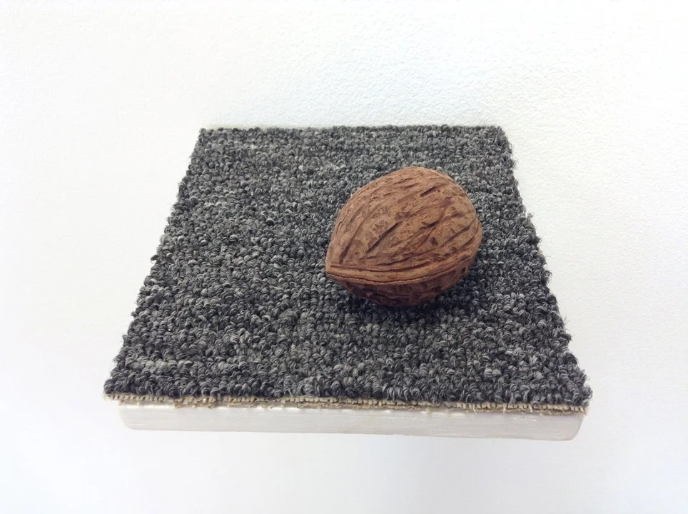  Walnut  carved walnut wood 