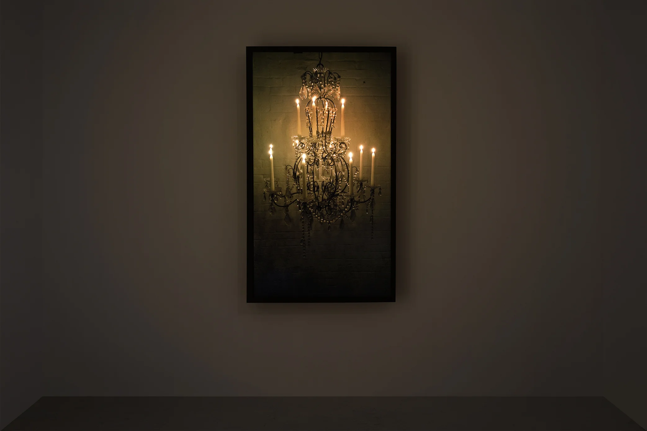 Chandelier(H)_72dpi_2.jpg