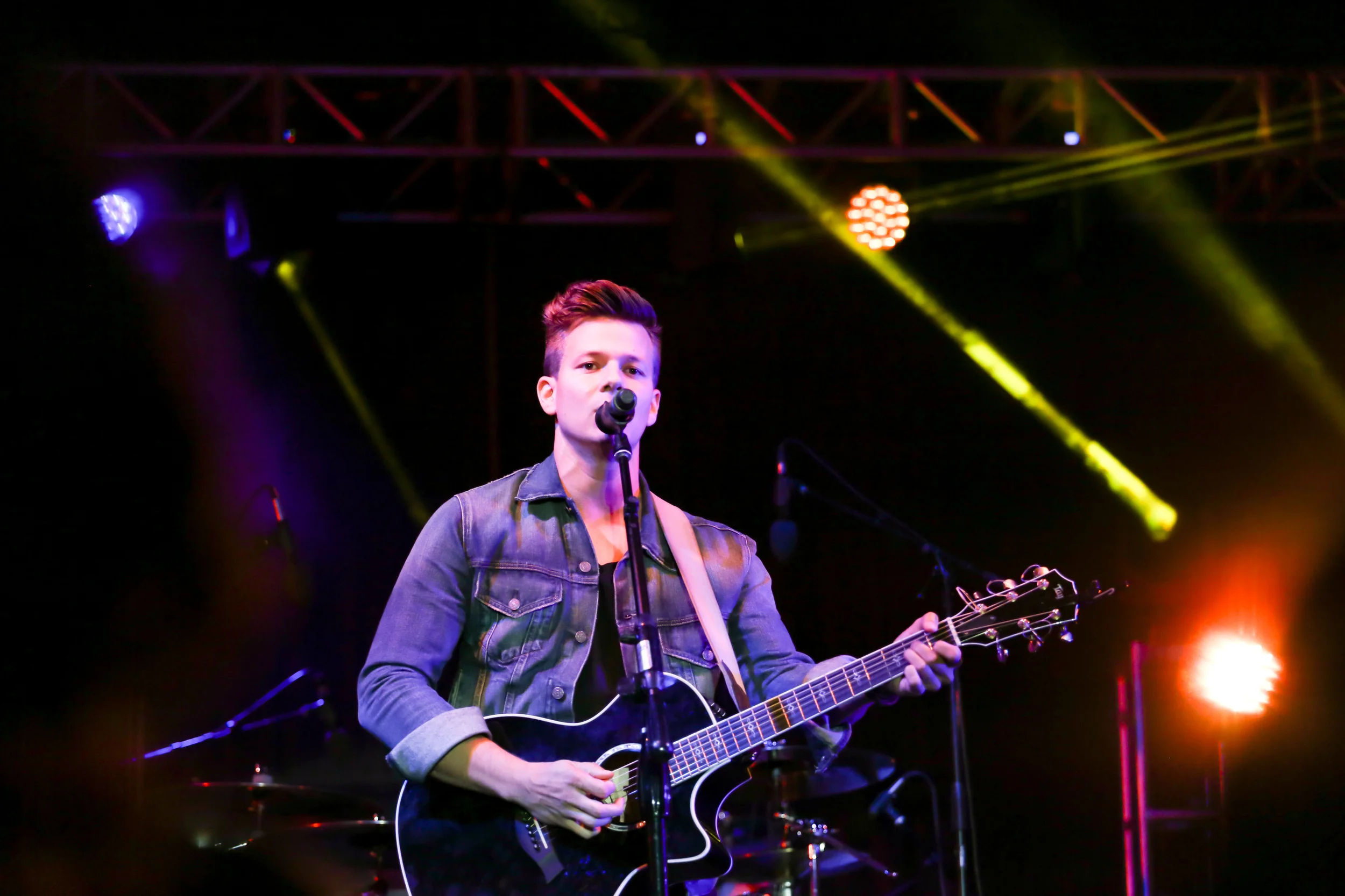 Tyler Ward by Robert Meares.jpg