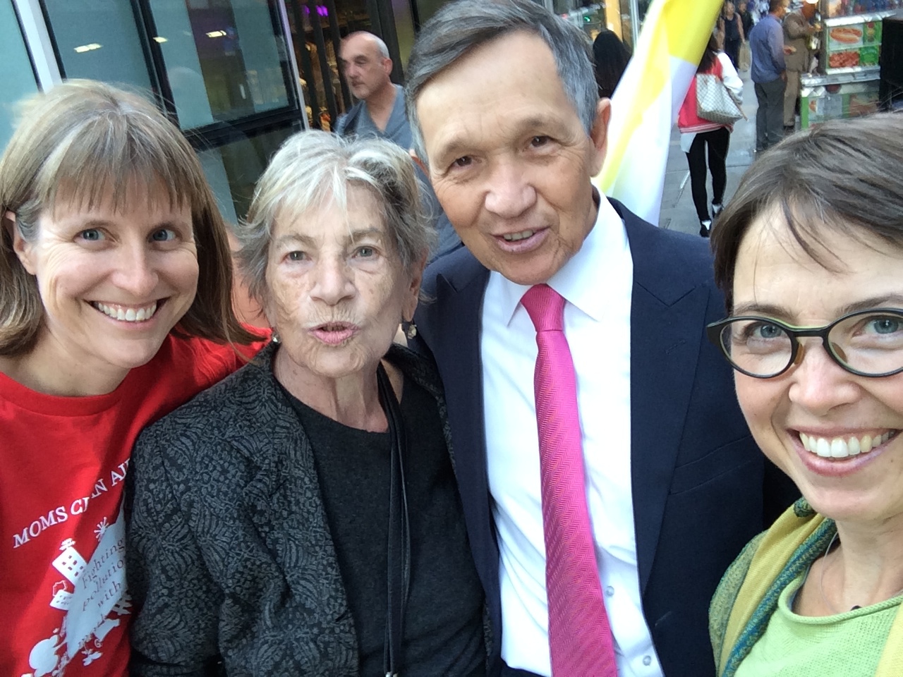 The Hon. Dennis Kucinich - with Linda Hutchins-Knowles, yours truly, and an unidentified Kucinich fan on Madison Ave.