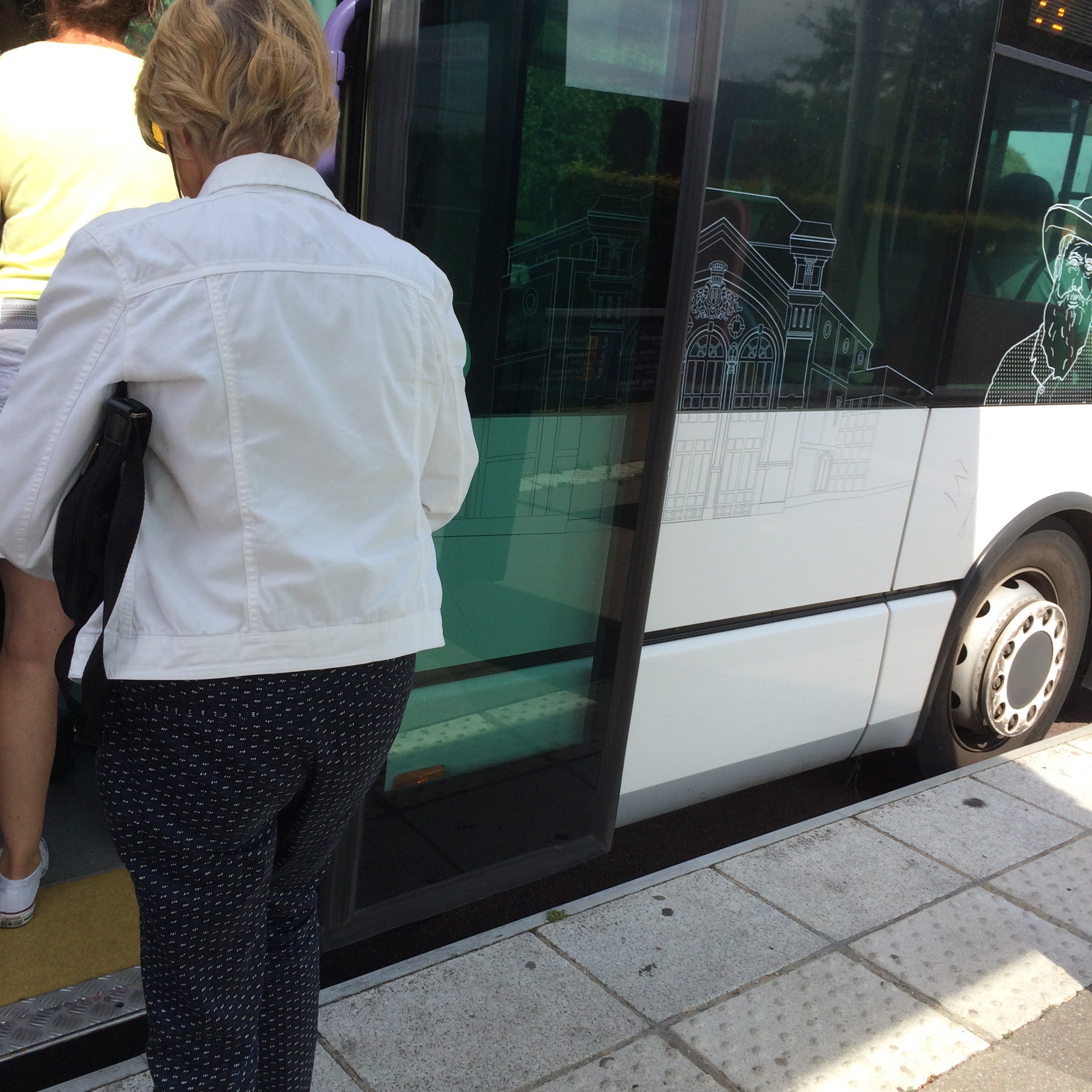 Raised platforms means fast level boarding, even for my host mom (in her 70s, with a bad knee).