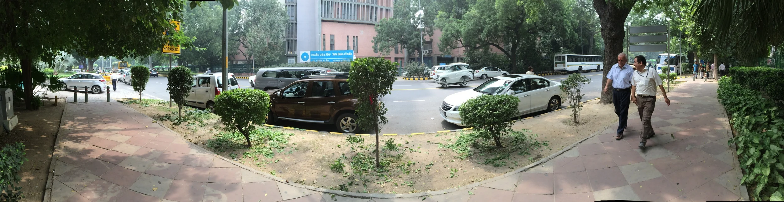 Our walk from the YMCA Tourist Hotel to the New Delhi Convention Centre