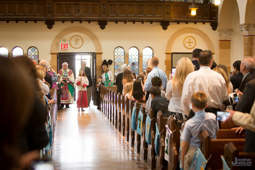 Communion_ St. Ignatius Martyr Church  _ Long Beach NY  _  Jonathan Heisler _018.jpg