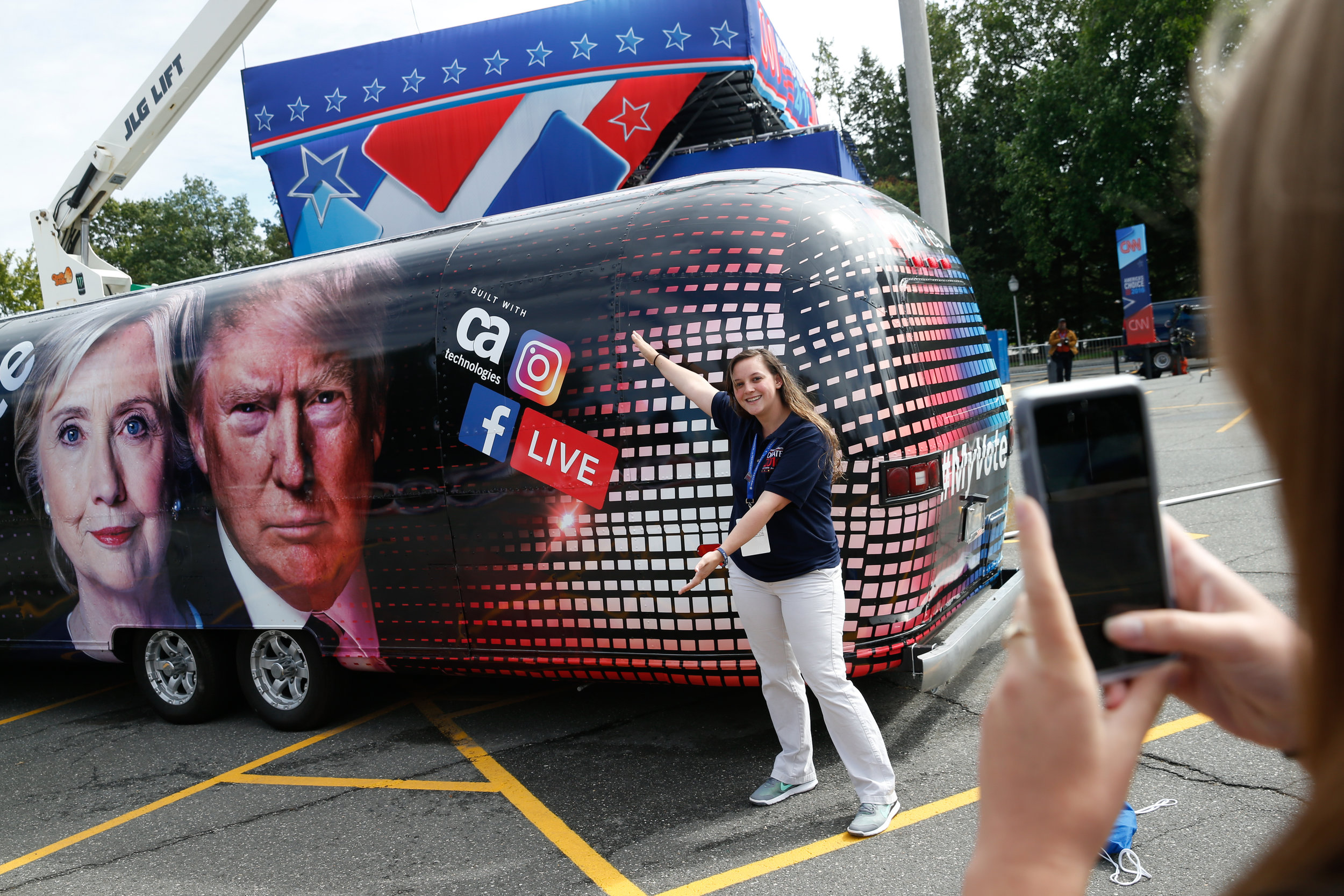 Pre-Debate Prep _  Jonathan Heisler __  09242016 _ 033.jpg