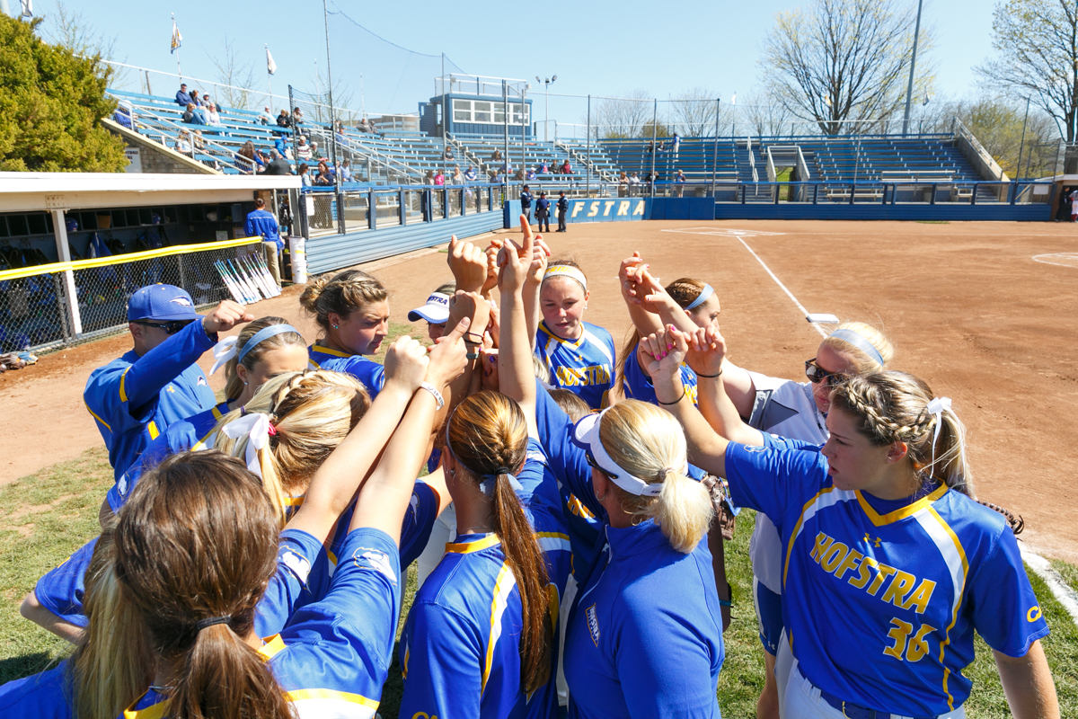 Softball vs Elon _ Jonathan Heisler _4232017 _031.jpg