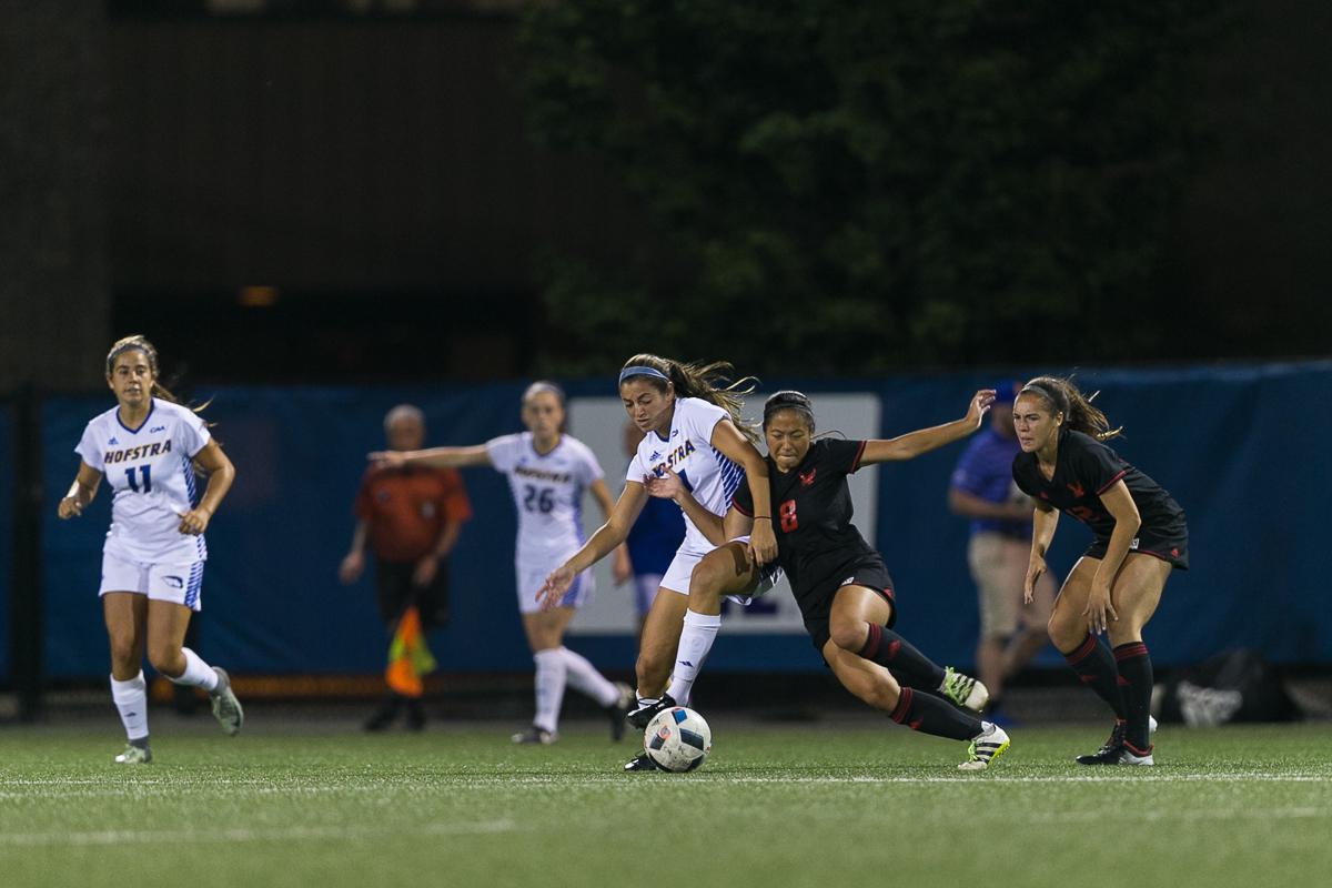 Photographer: Jonathan Heisler, Hofstra University Photographer