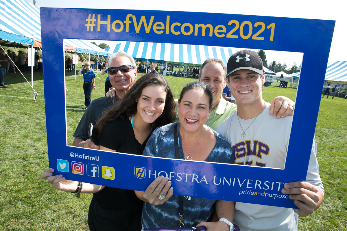 Photographer: Jonathan Heisler, Hofstra University Photographer