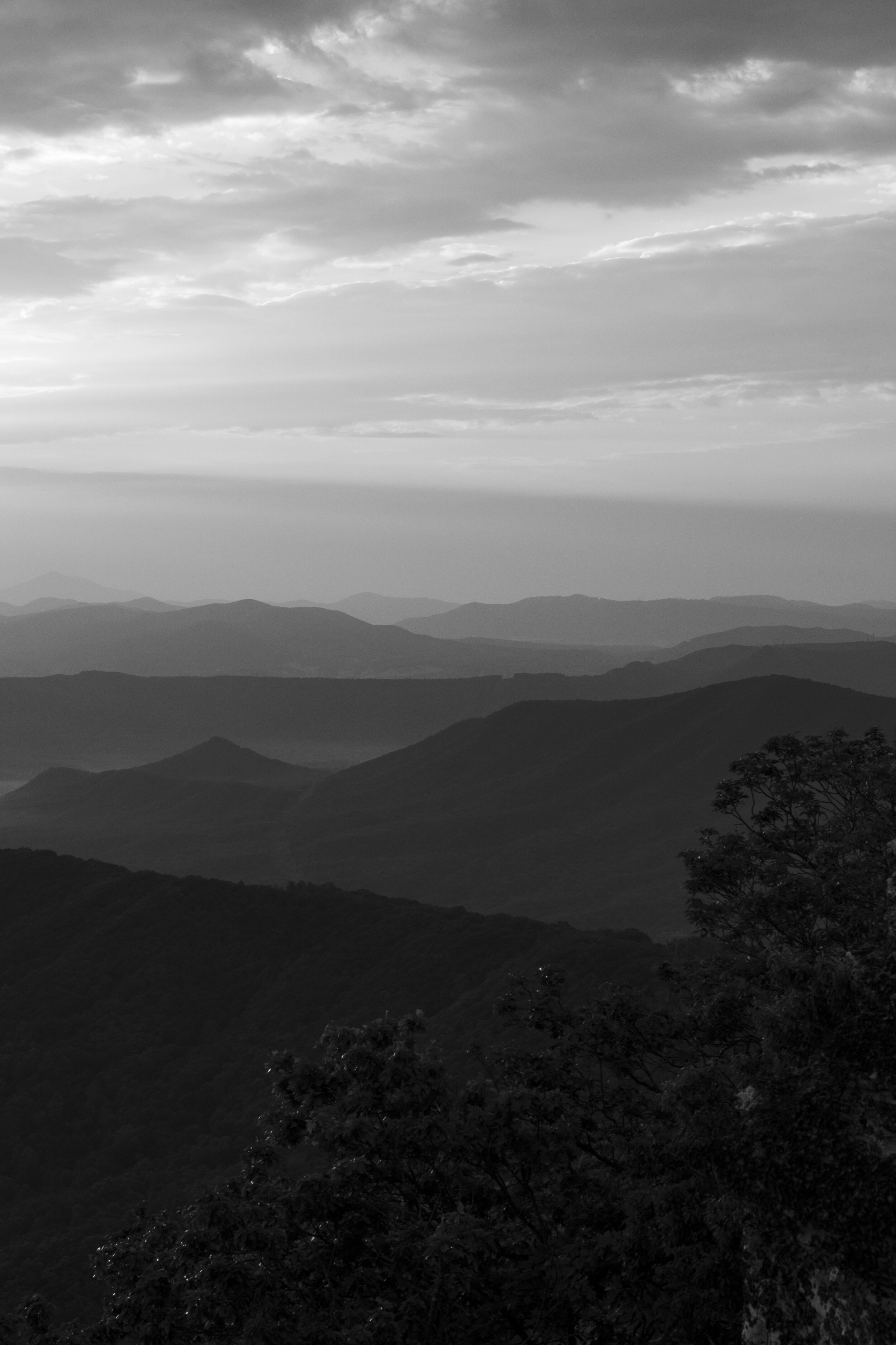 Mcafees Knob Roanoke Hiking_005.jpg