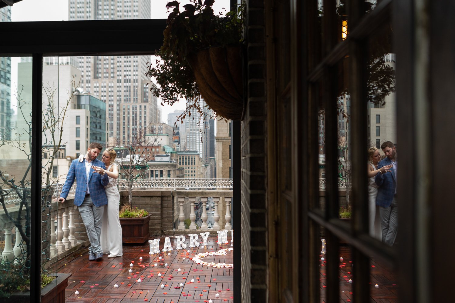 NYC Rooftop Proposal Photographer _ Jonathan Heisler _12.11.2021 _ 0040.jpg