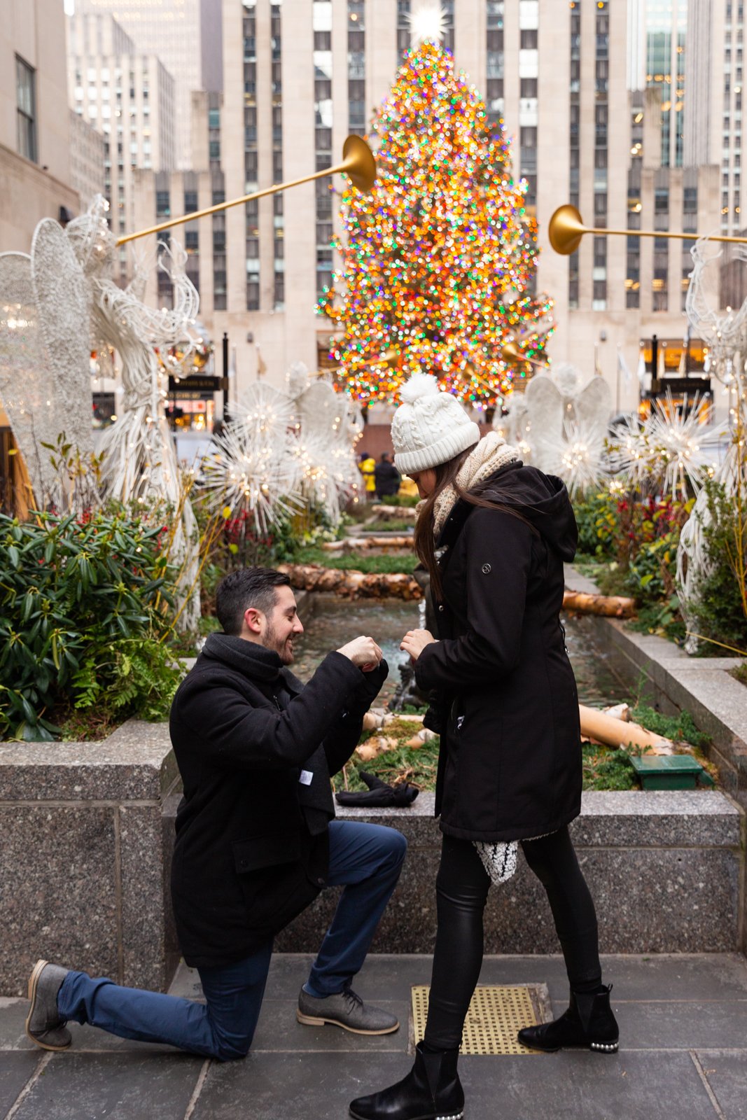 To Help Holiday Crowds, New York to Close Streets Near Rockefeller Center -  The New York Times