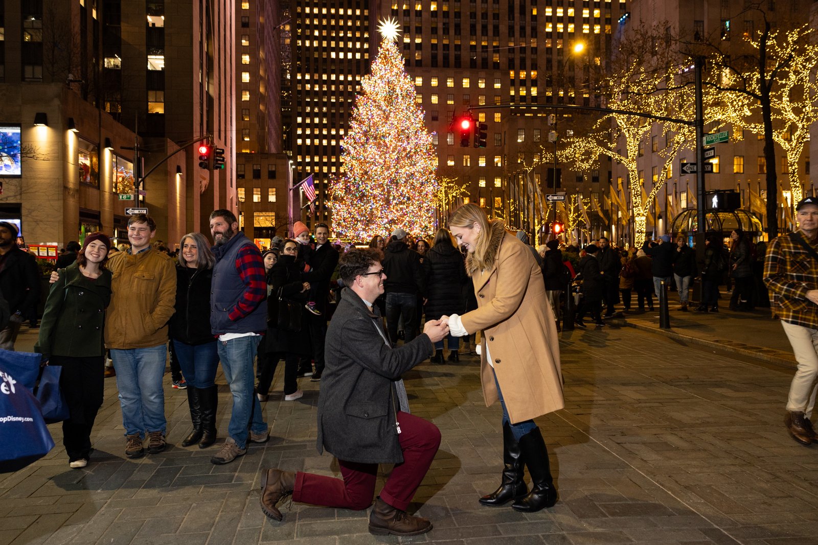 NYC rockefeller Center Christmas Tree propsal photogrpaher_0001.jpg