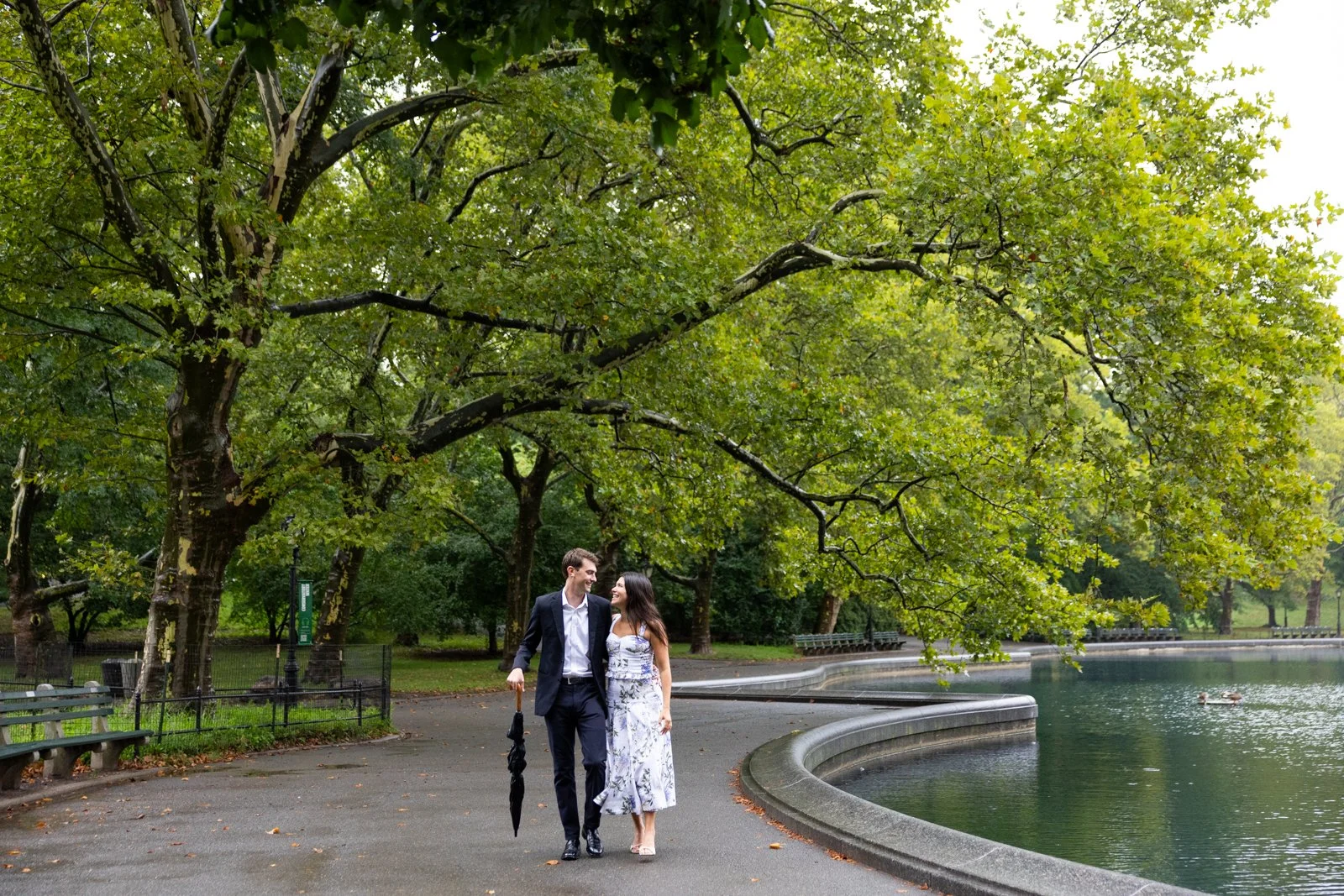 Central Park Model Boat Pond Rainy Day Proposal Photographer _0062.jpg