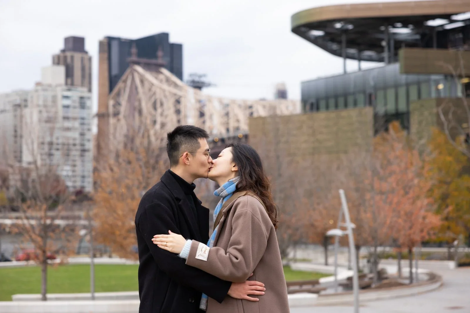 Roosevelt+Island+NYC+Marriage+Proposal+Photographer+_0005.webp
