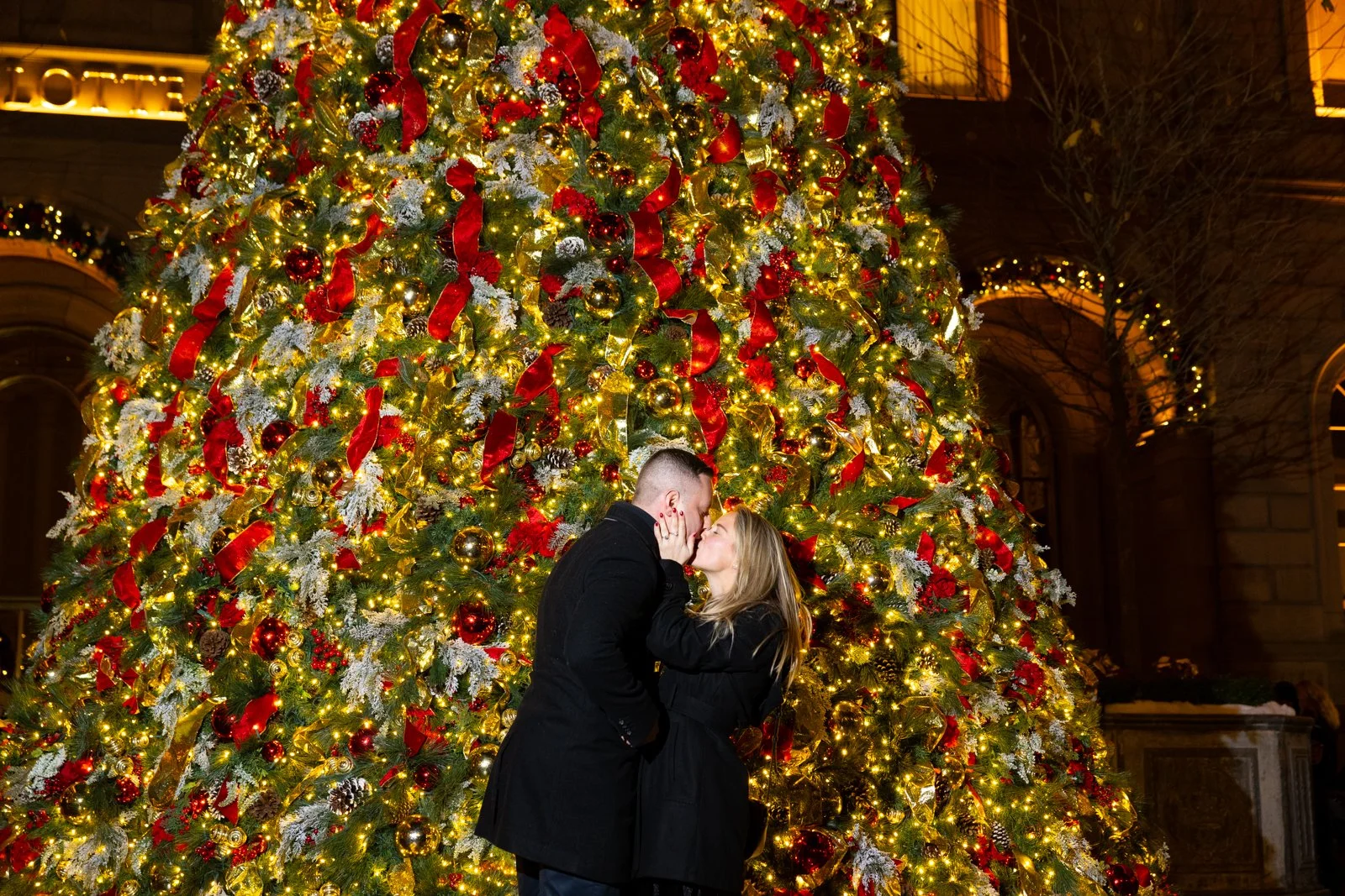 NYC Lotte New York Christmas proposal photographer _ 042.jpg