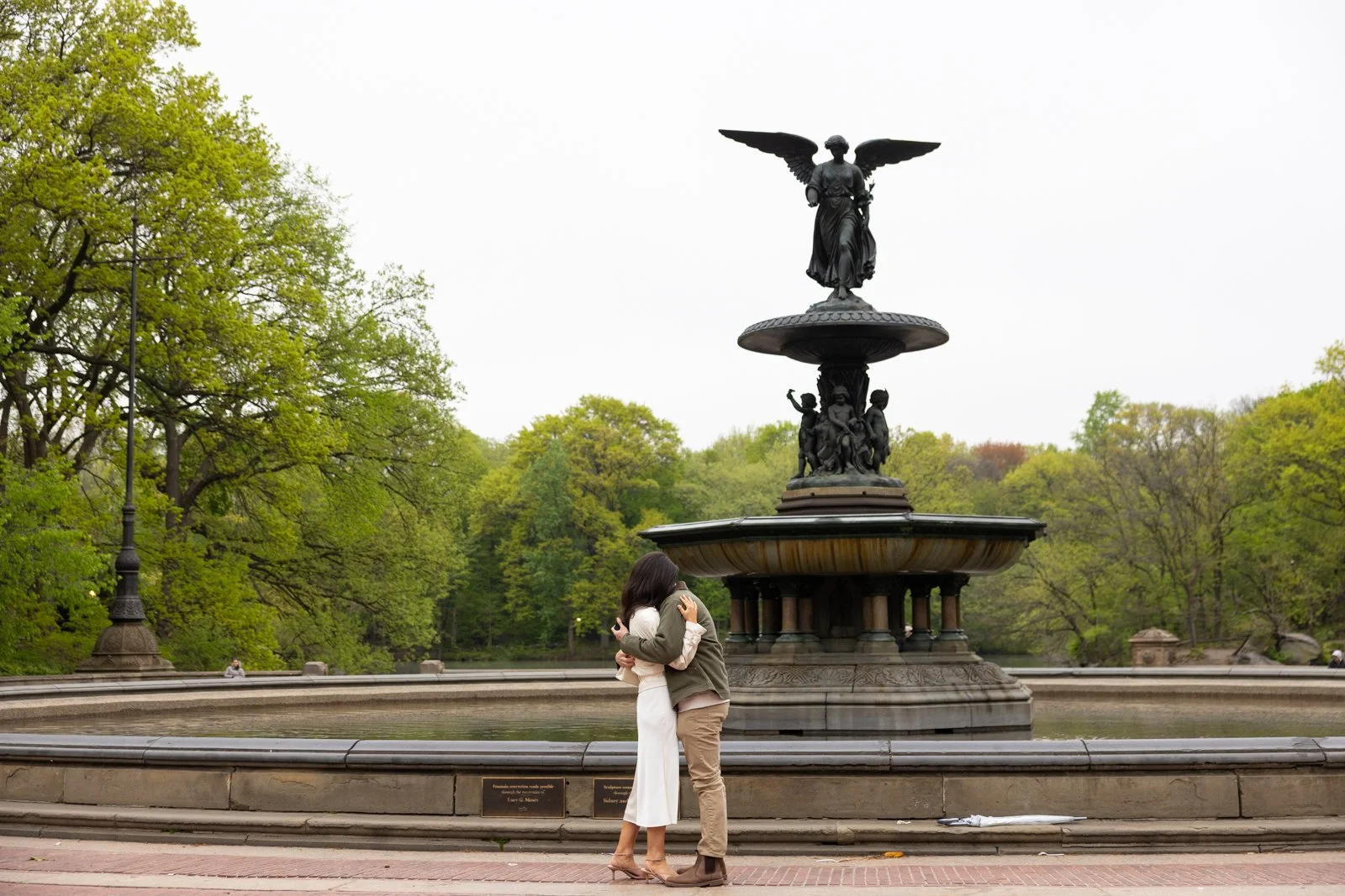 Bethesda_Fountain_Proposal_Photographer_10.jpg