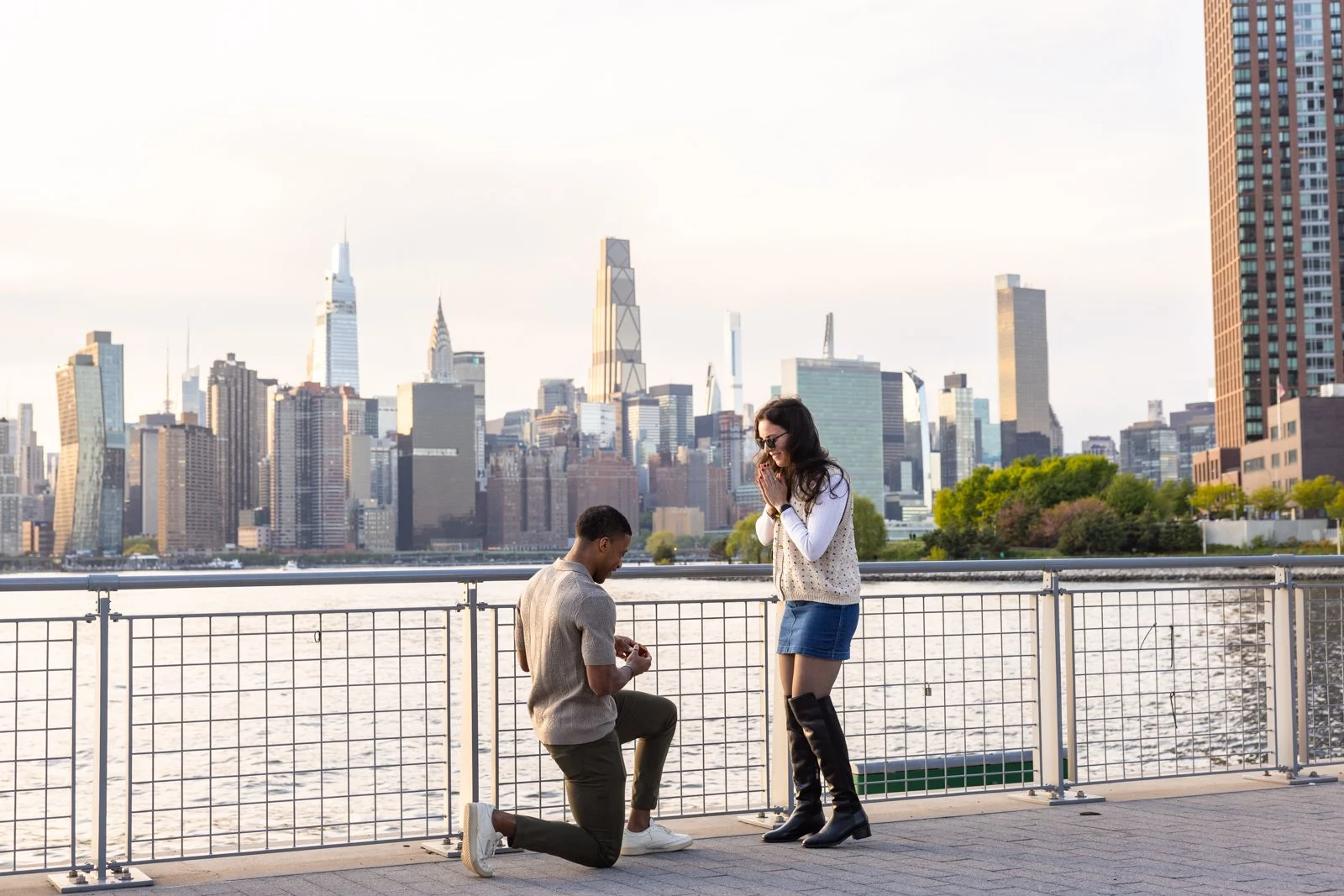 Greenpoint_Sunset_Proposal_Photographer_05.jpg