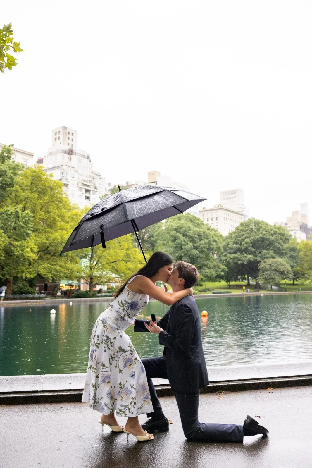 Central+Park+Model+Boat+Pond+Rainy+Day+Proposal+Photographer+_0048.webp