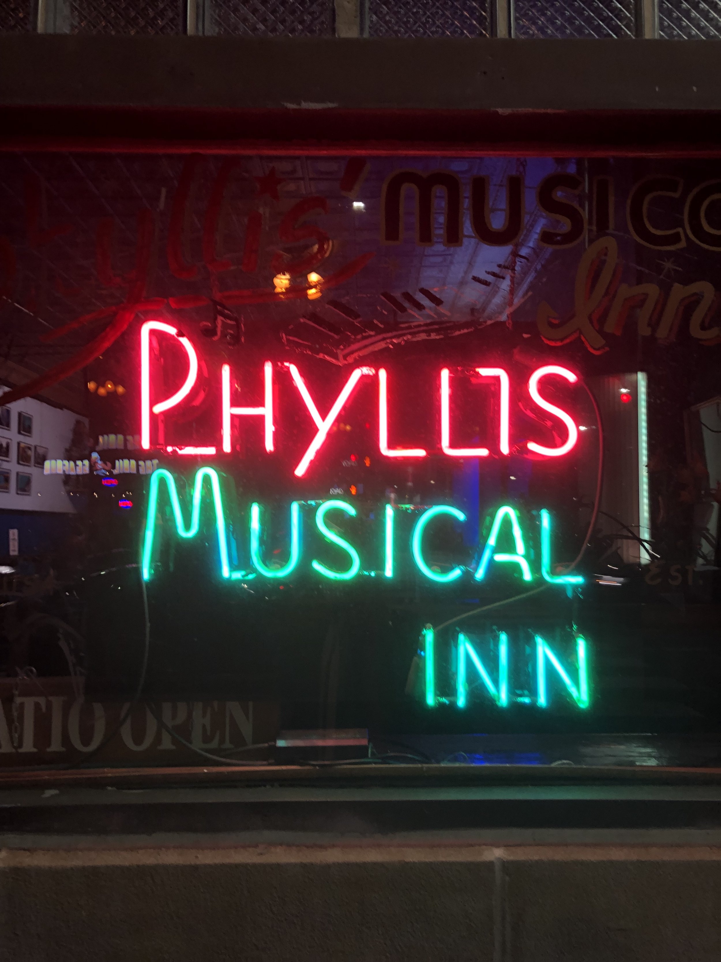 Heisenberg Uncertainty Players at Phyllis' Musical Inn