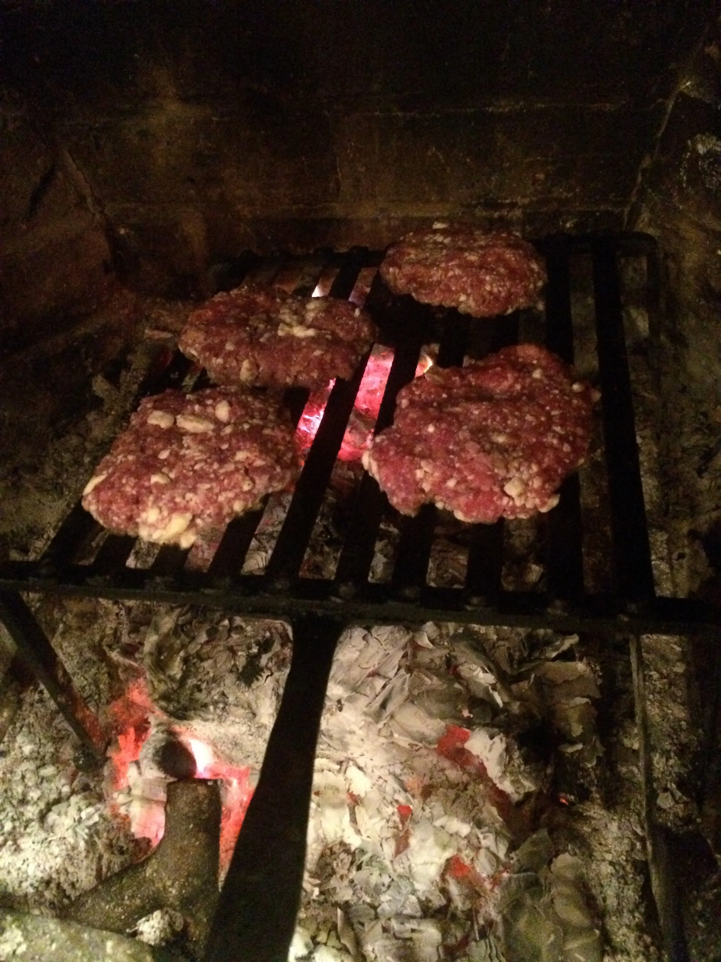 Grilled lamb burgers with crumbled goat cheese