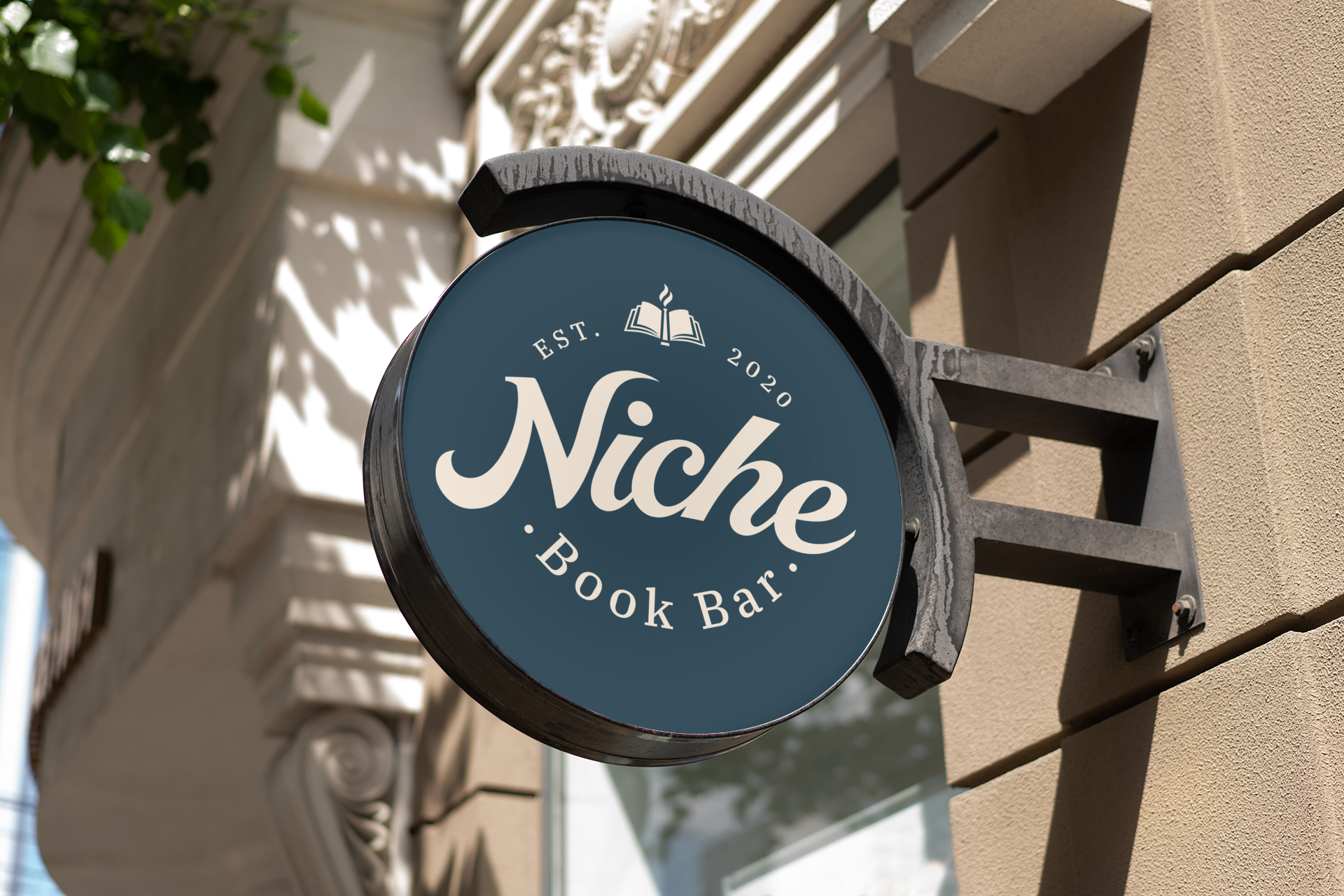 Niche Book Bar