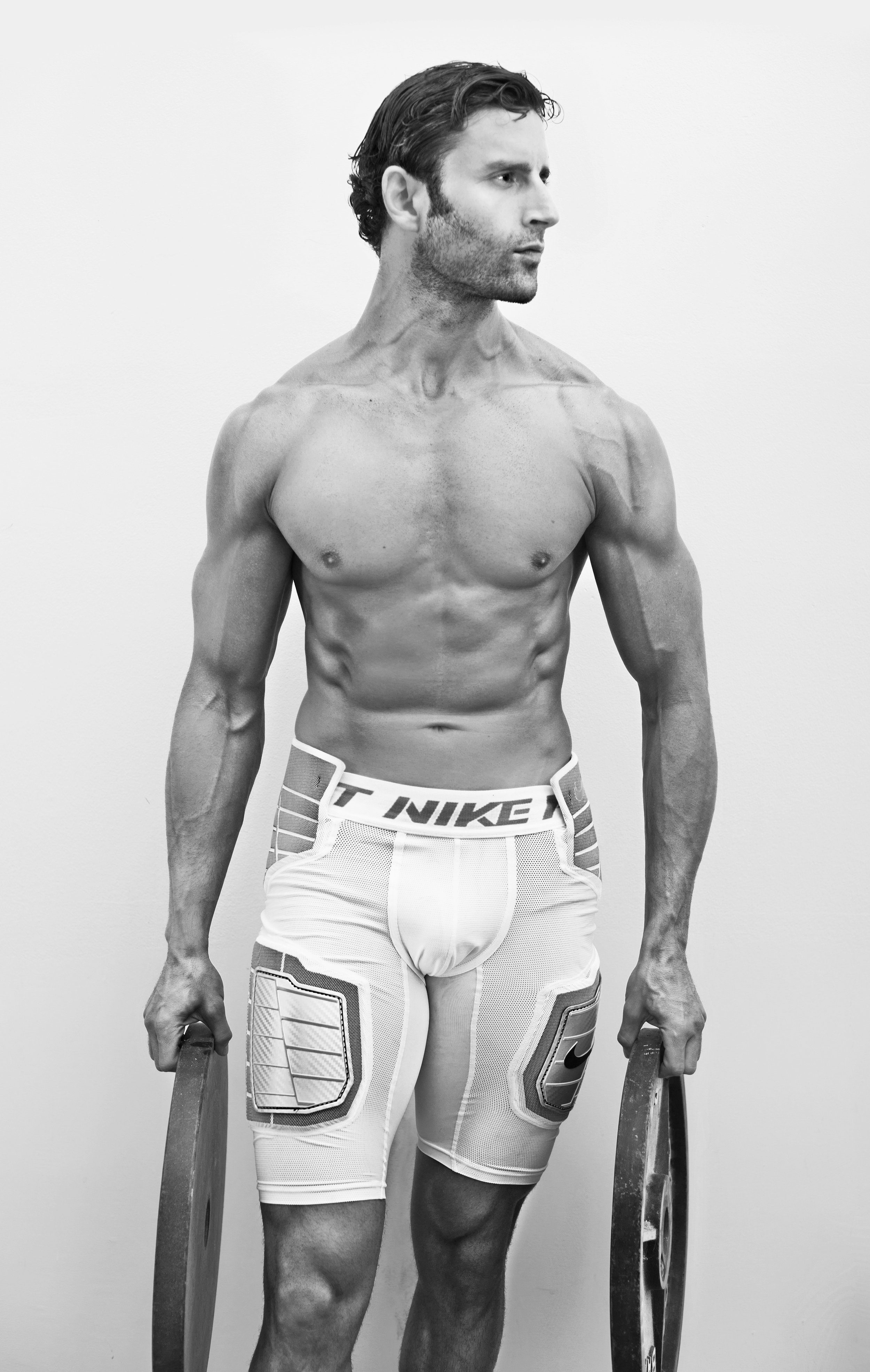 Jacob_Nike_BW_Editorial_Weights_01.jpg