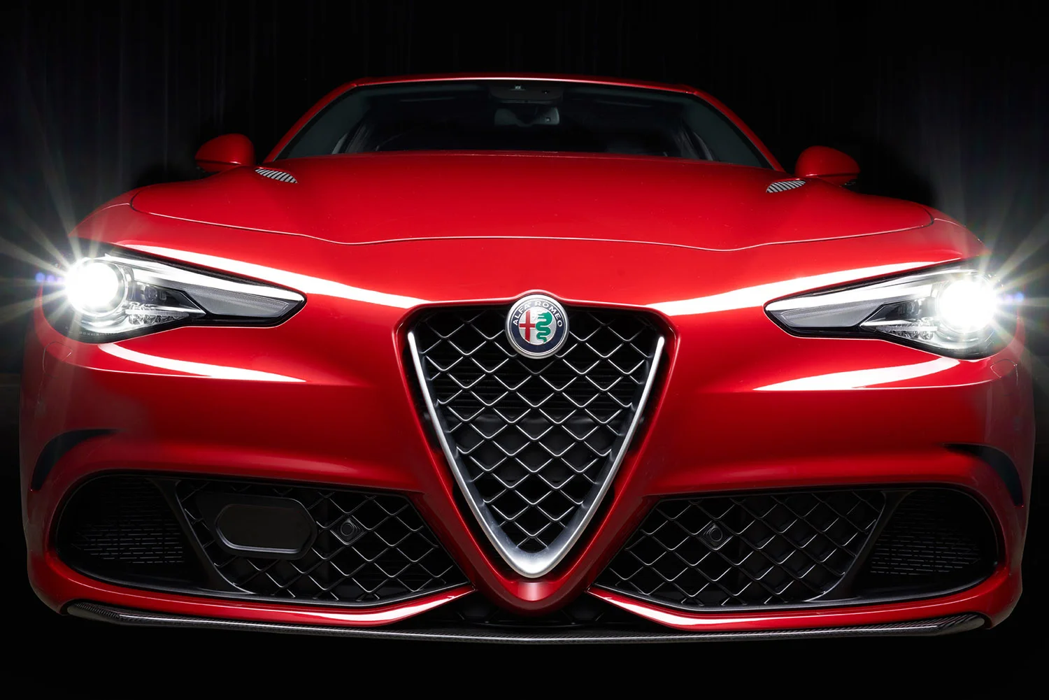 alfa_julia_front end_lights.jpg