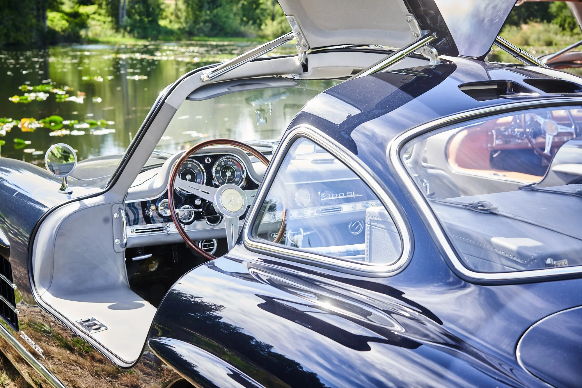 Mercedes_GullWing_Malahat_2147.jpg
