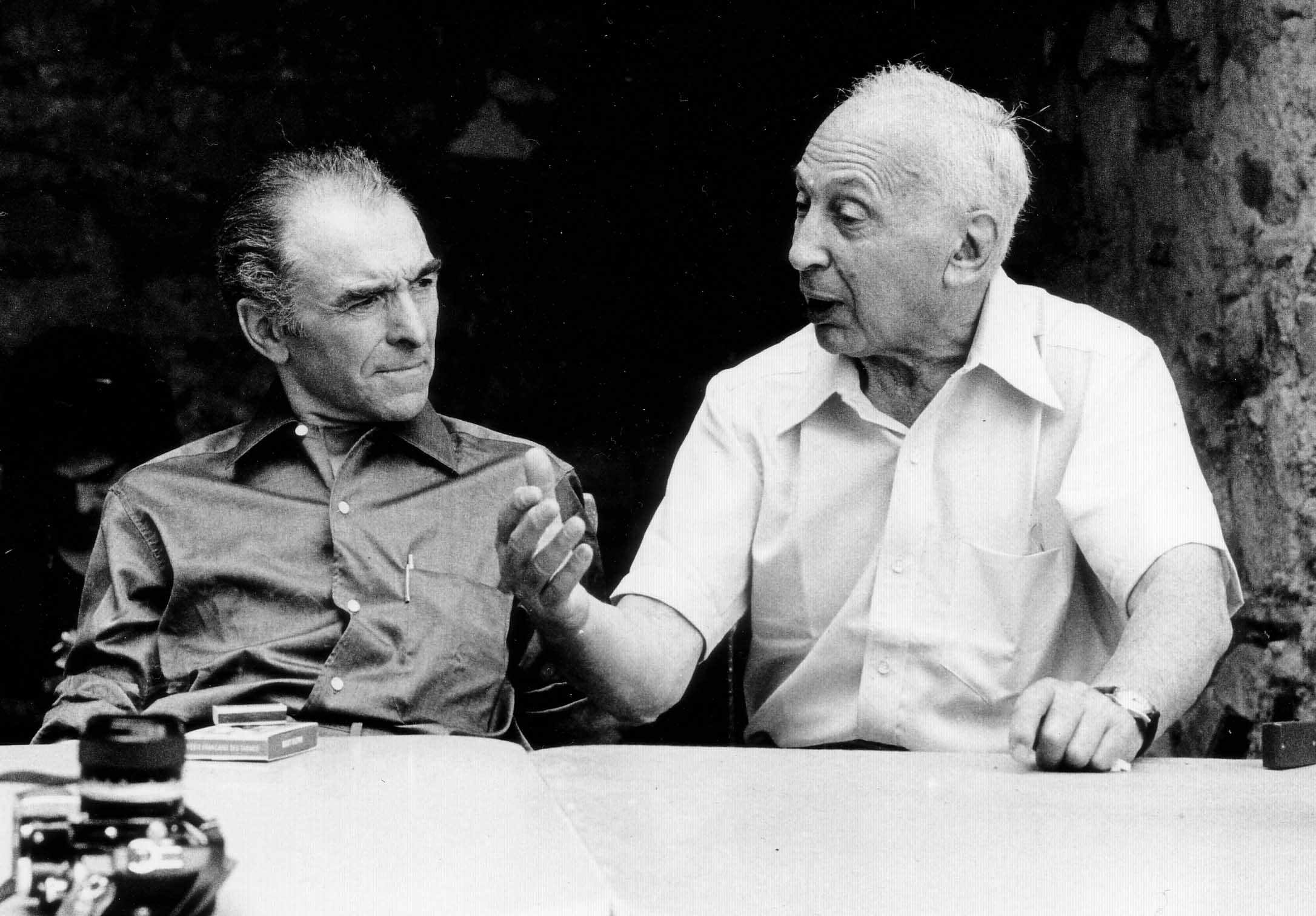 Doisneau (left) and André Kertész in 1975, by Wolfgang H. Wögerer, at Arles
