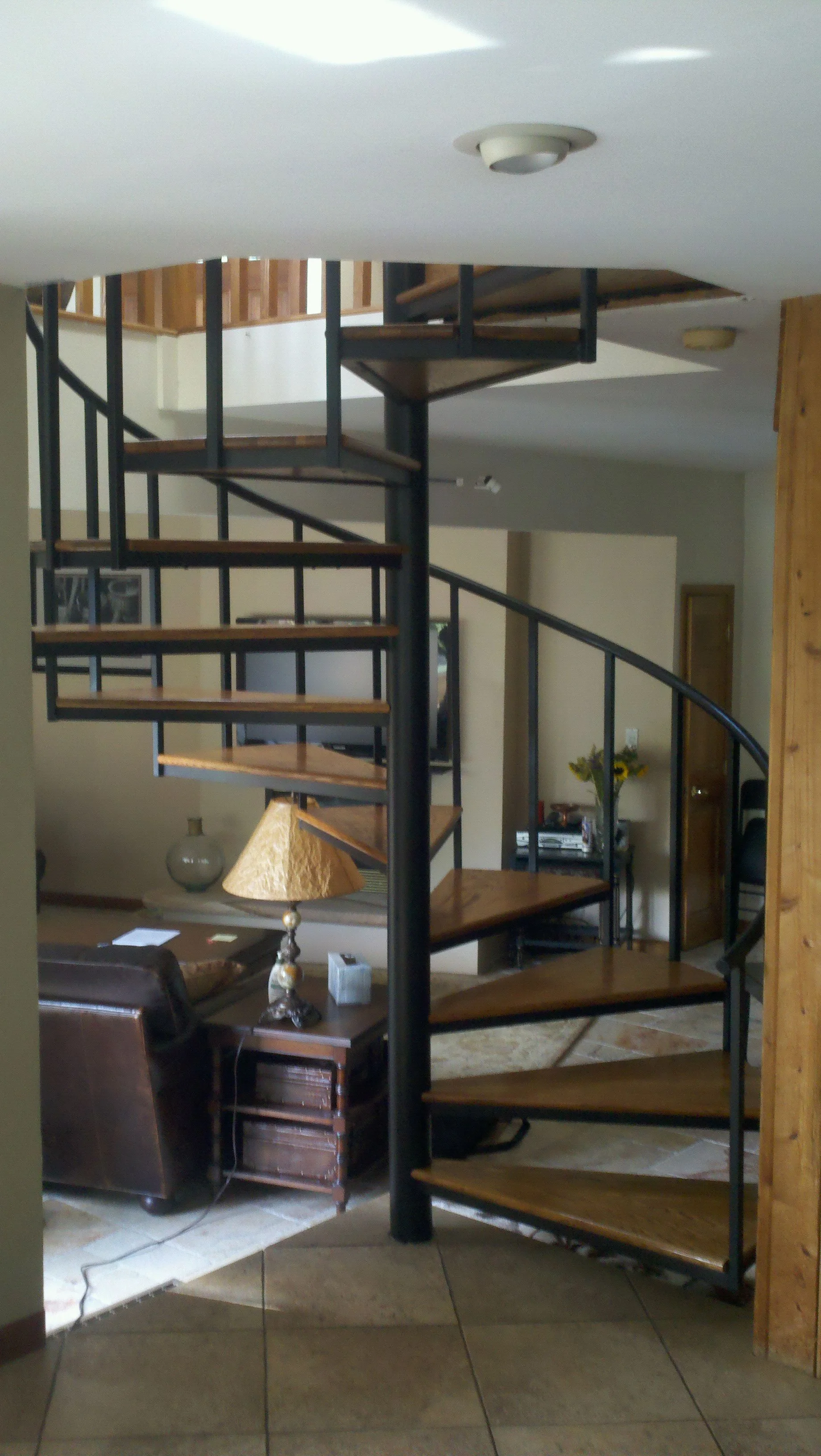 RESIDENTIAL SPIRAL STAIRCASE