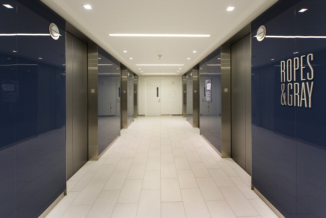 3Embarcadero RopesGray Elevator3.jpg