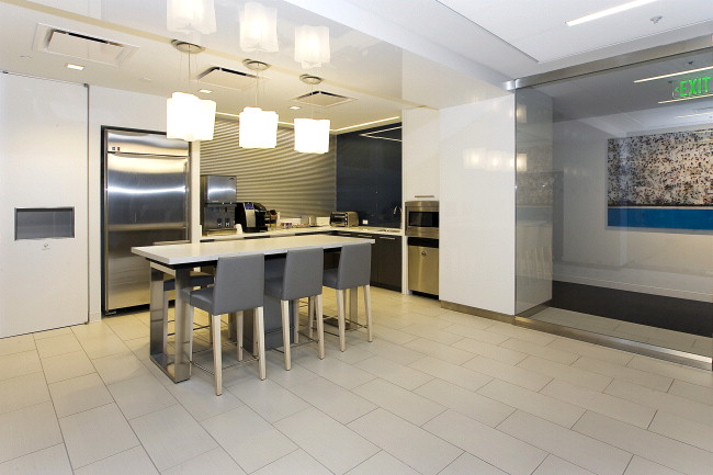 3EmbarcaderoRopesGray Kitch.jpg