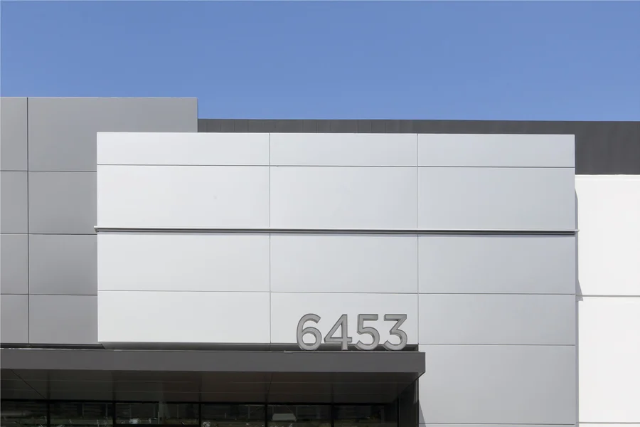 6453Kaiser Awning.jpg