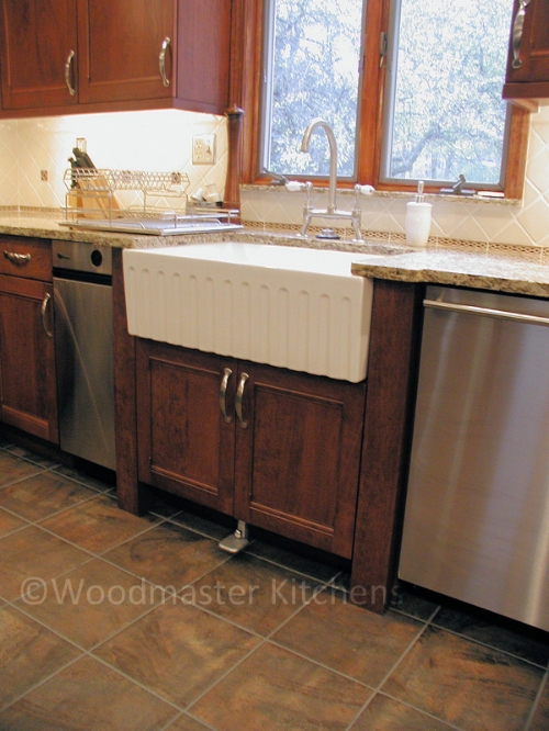 Top 3 Reasons to Include a Foot Pedal Controlled Faucet