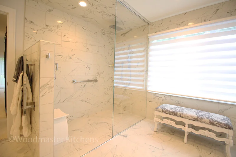 Maximize Natural Light in Your Bathroom With These Tricks