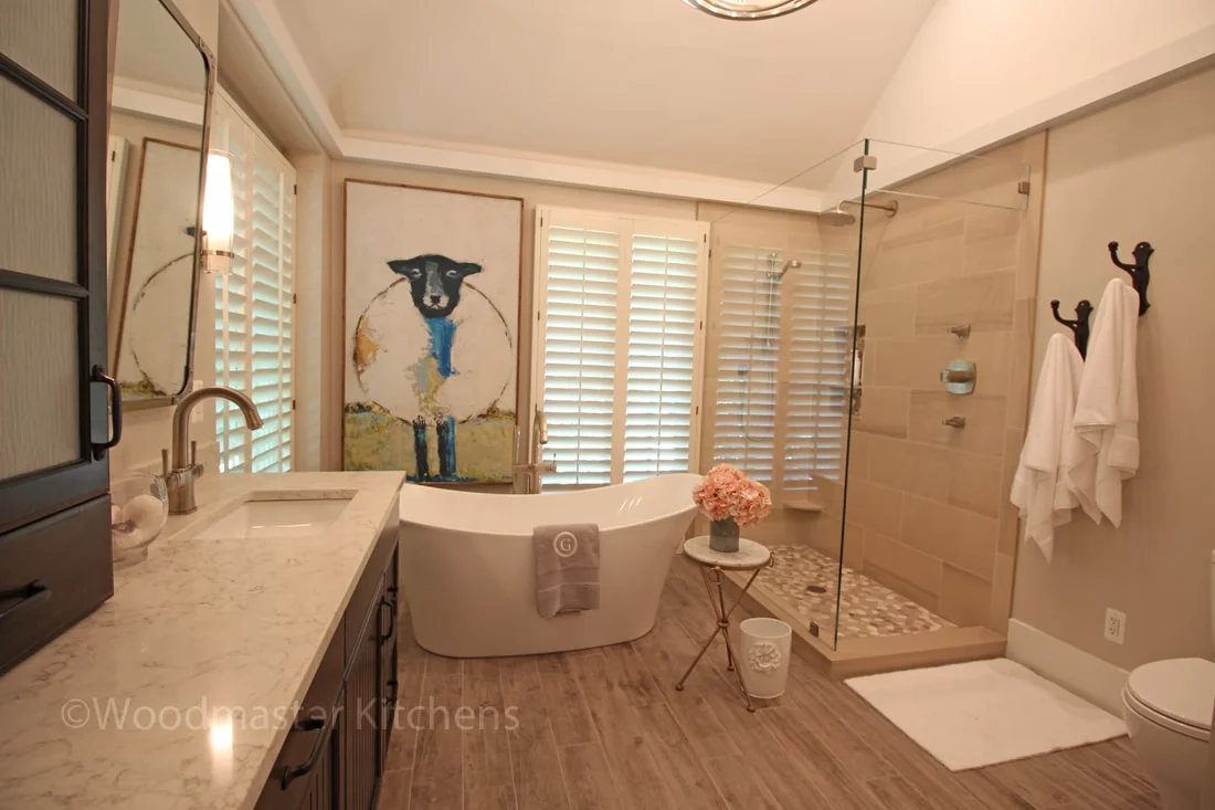 Best Ways to Keep a Bath Design Clean and Clutter Free