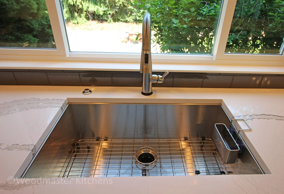 Find the Perfect Kitchen Sink and Faucet Combinations