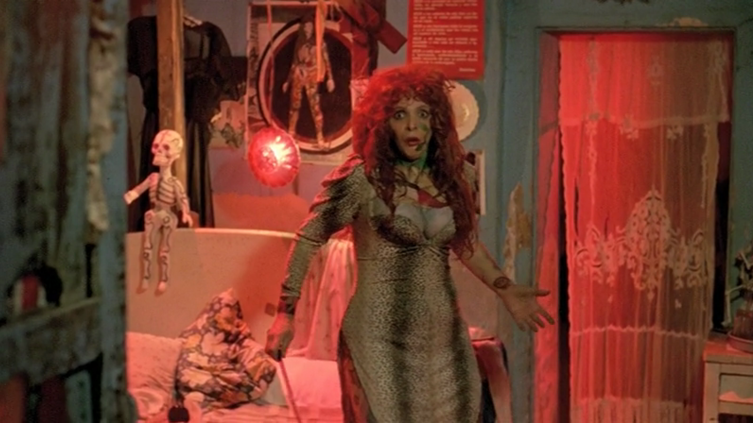 SANTA SANGRE (1989)