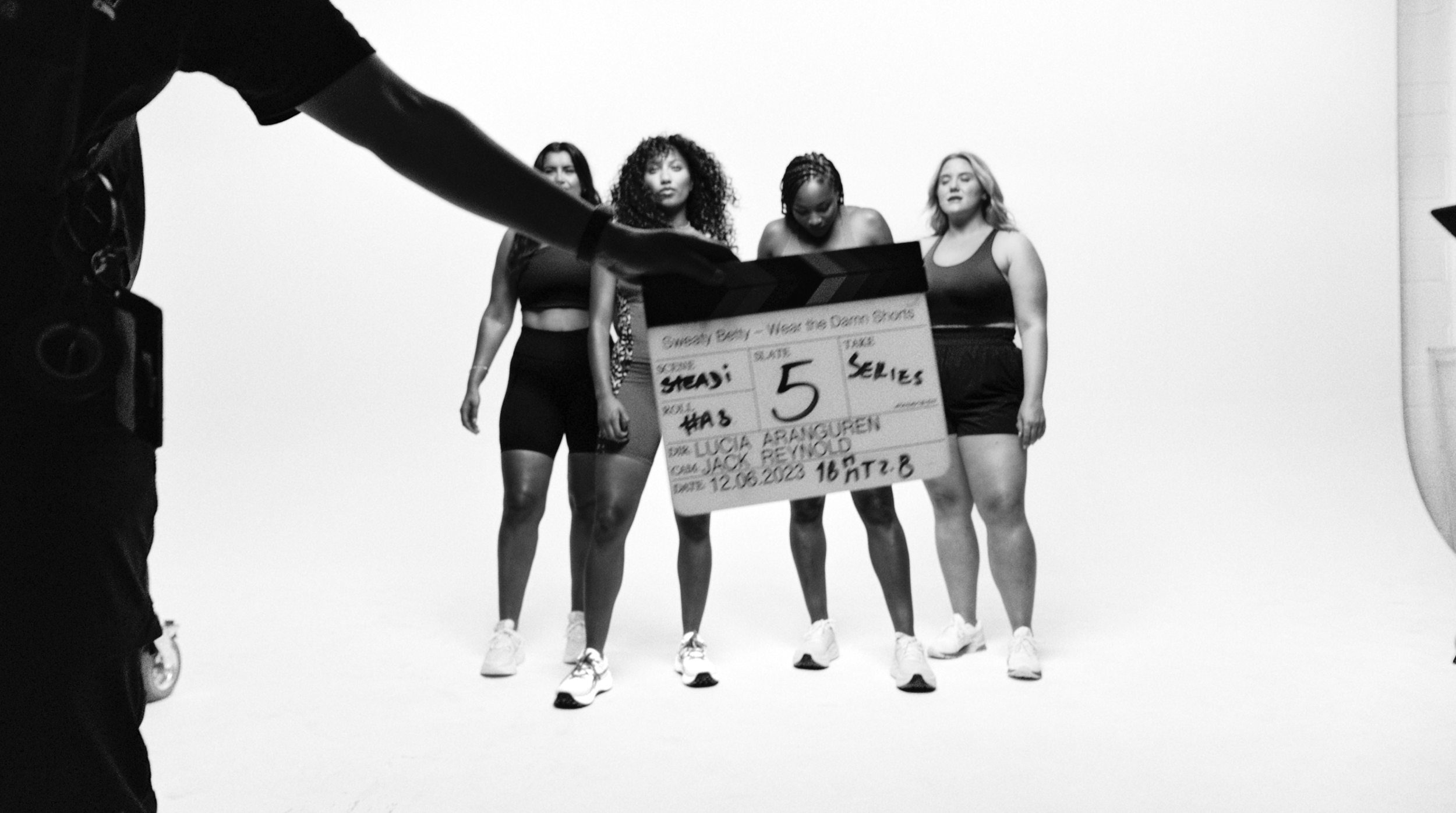 WEAR THE DAMN SHORTS