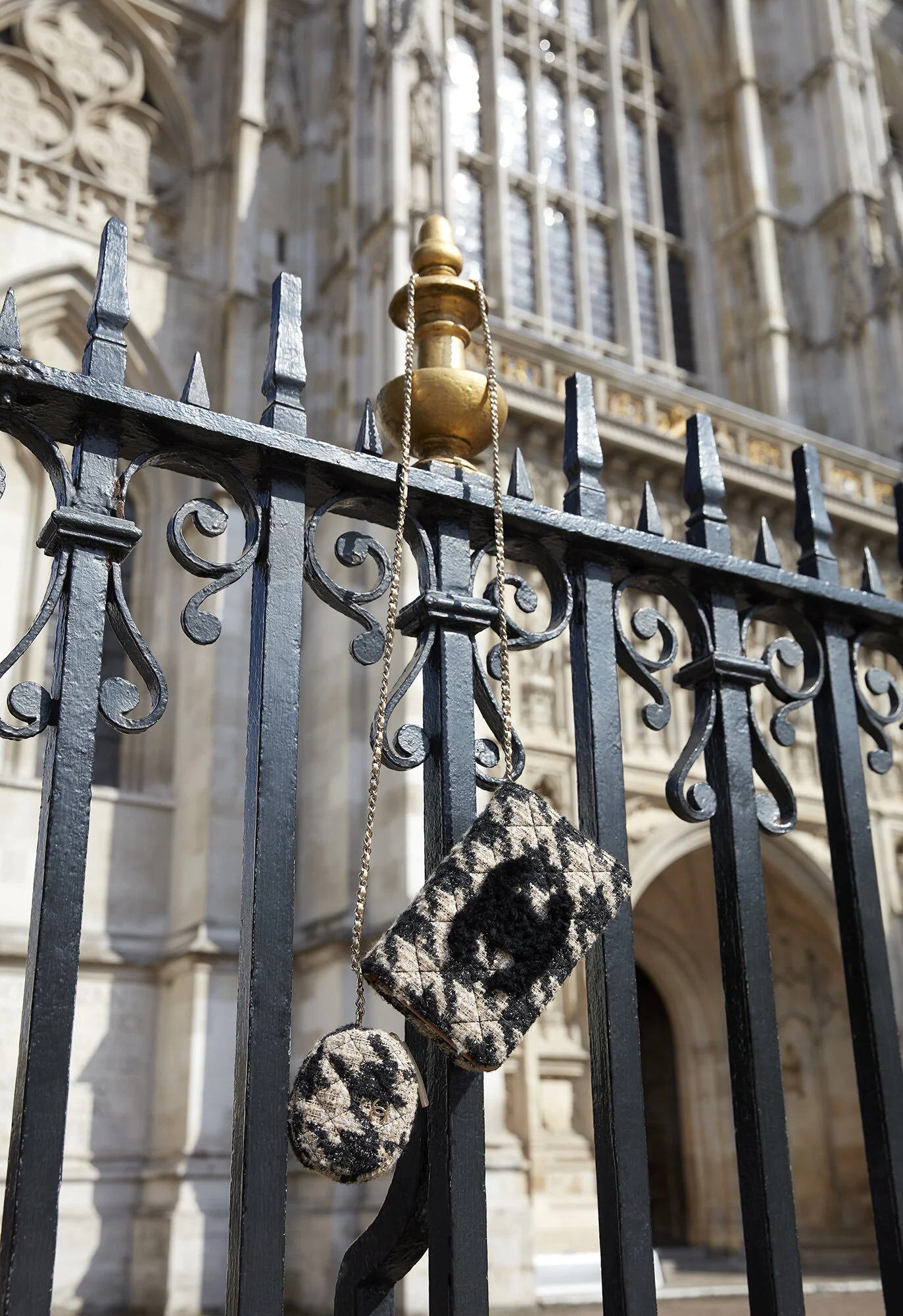 KLJ_GraziaBags_02.08.19-Chanel-WestminsterAbey_V2.jpg