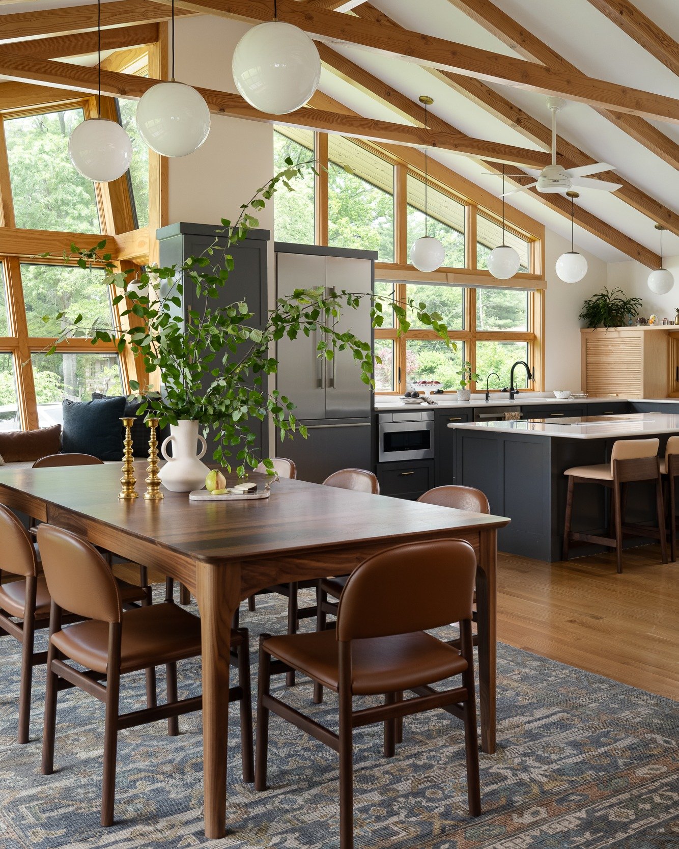 So many projects wrapping up this year! May we present Project #levelingup, expertly documented by our trusted friend and photographer @sarahshieldsphoto. 

A drawn-out remodel a few years back (before SYH came on the scene) left these homeowners a l