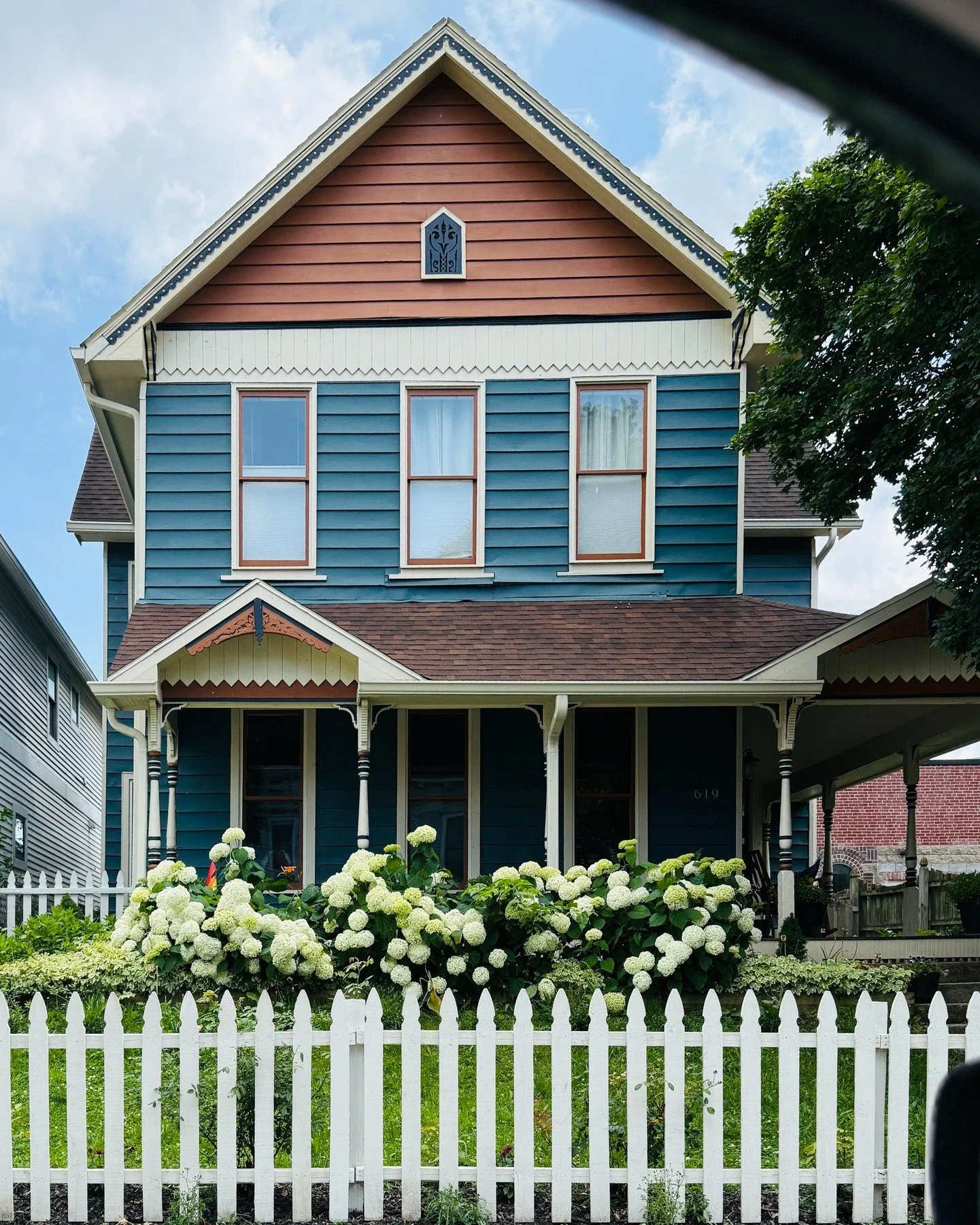The SYH team is full of native Hoosiers, but most of us are from South Central Indiana or Bloomington, not Indianapolis proper. Still, Indy has always been part of our lives. Recently, the SYH Susans headed up the autobahn that is now I-69 to have lu