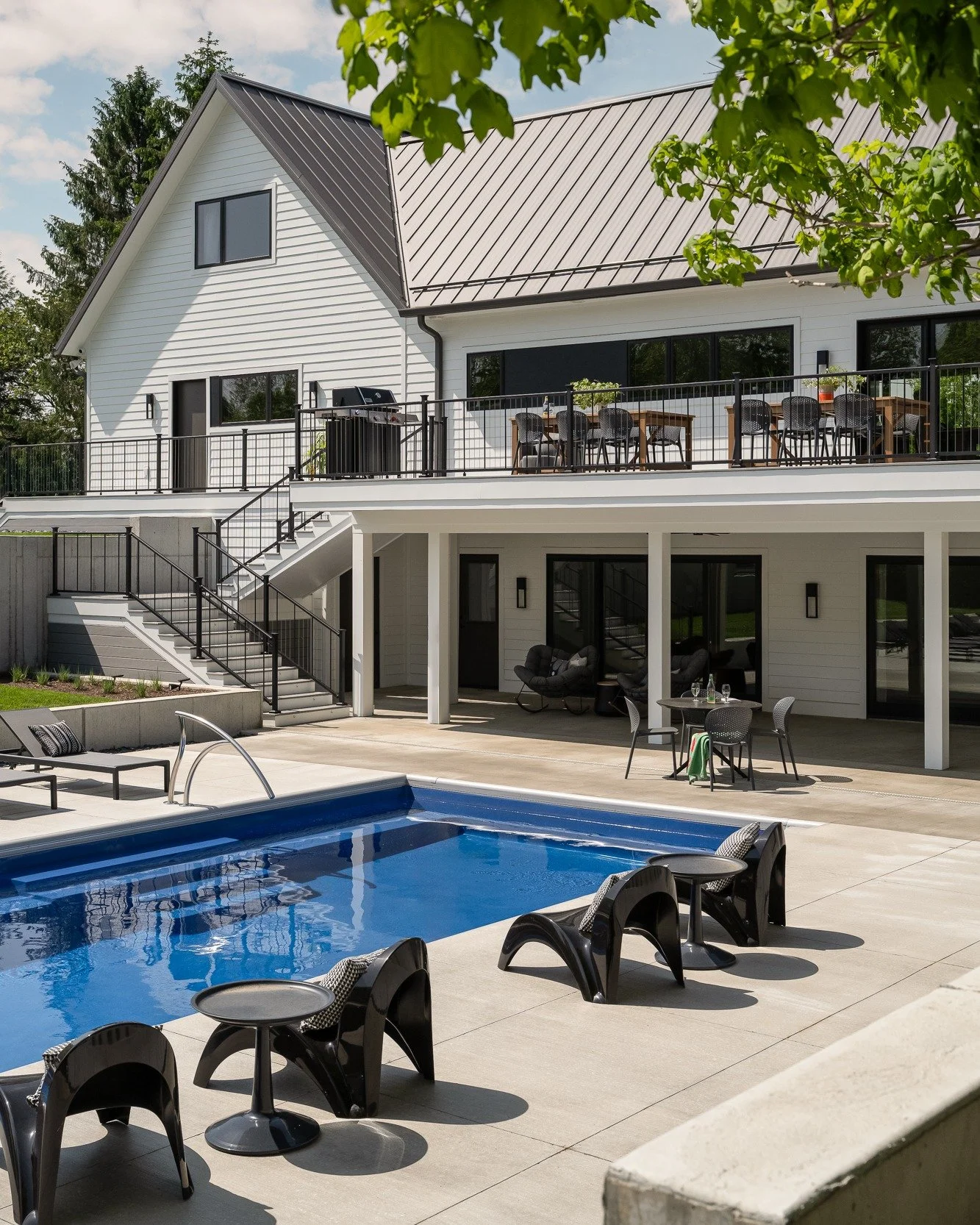 The googles say Indiana will finally catch a break this week from the interminable heat and humidity! Grab your friends and towels and snacks and sunscreen, y'all. We can go outside again and not melt. 

#loveyourhome  #susanyeleyhomes #summervibes☀️
